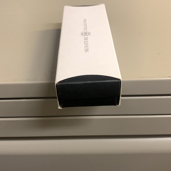 Avon Glitter Sparkle Strap Watch Red Brand New in Box - Picture 14 of 15